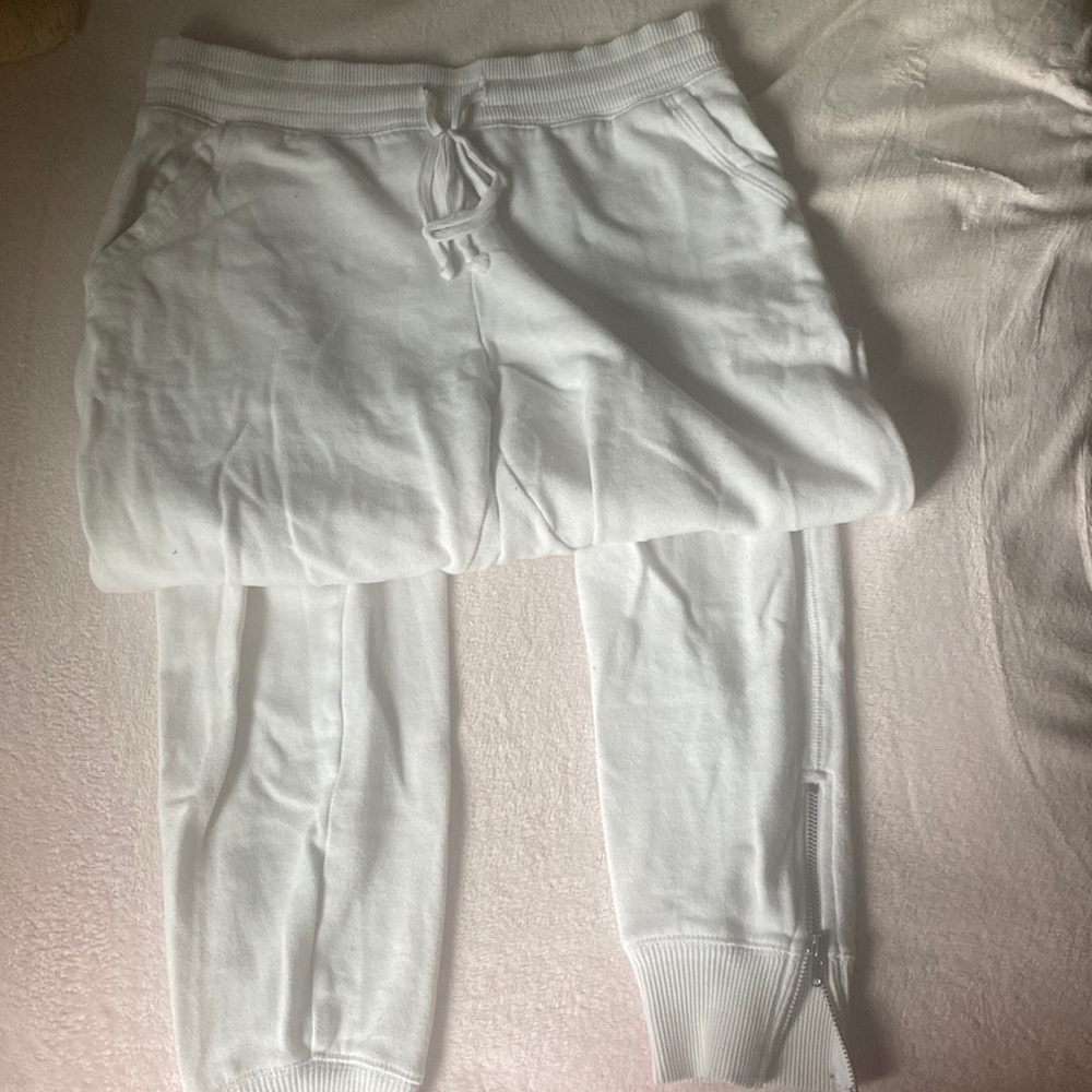 White aerie sweatpants/joggers